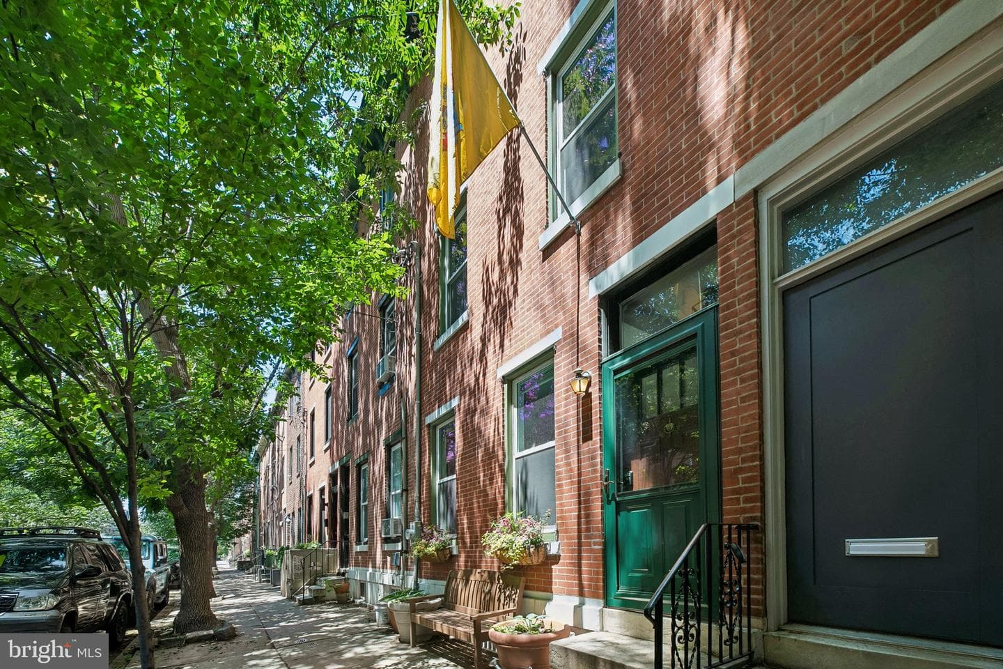 2021 Bainbridge Street
