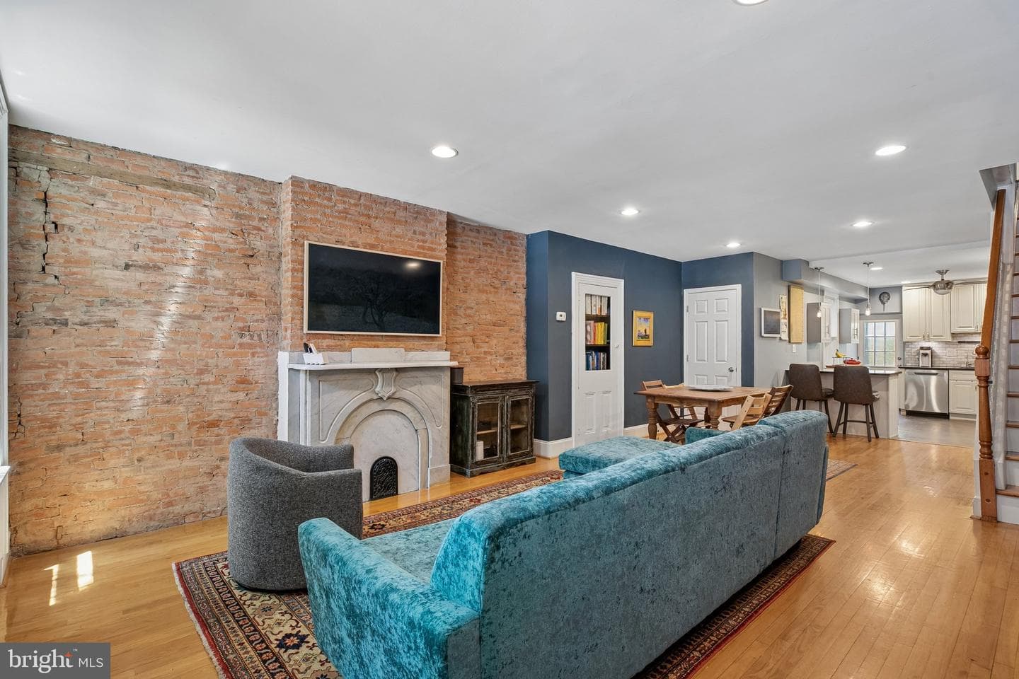 2021 Bainbridge Street photo 2