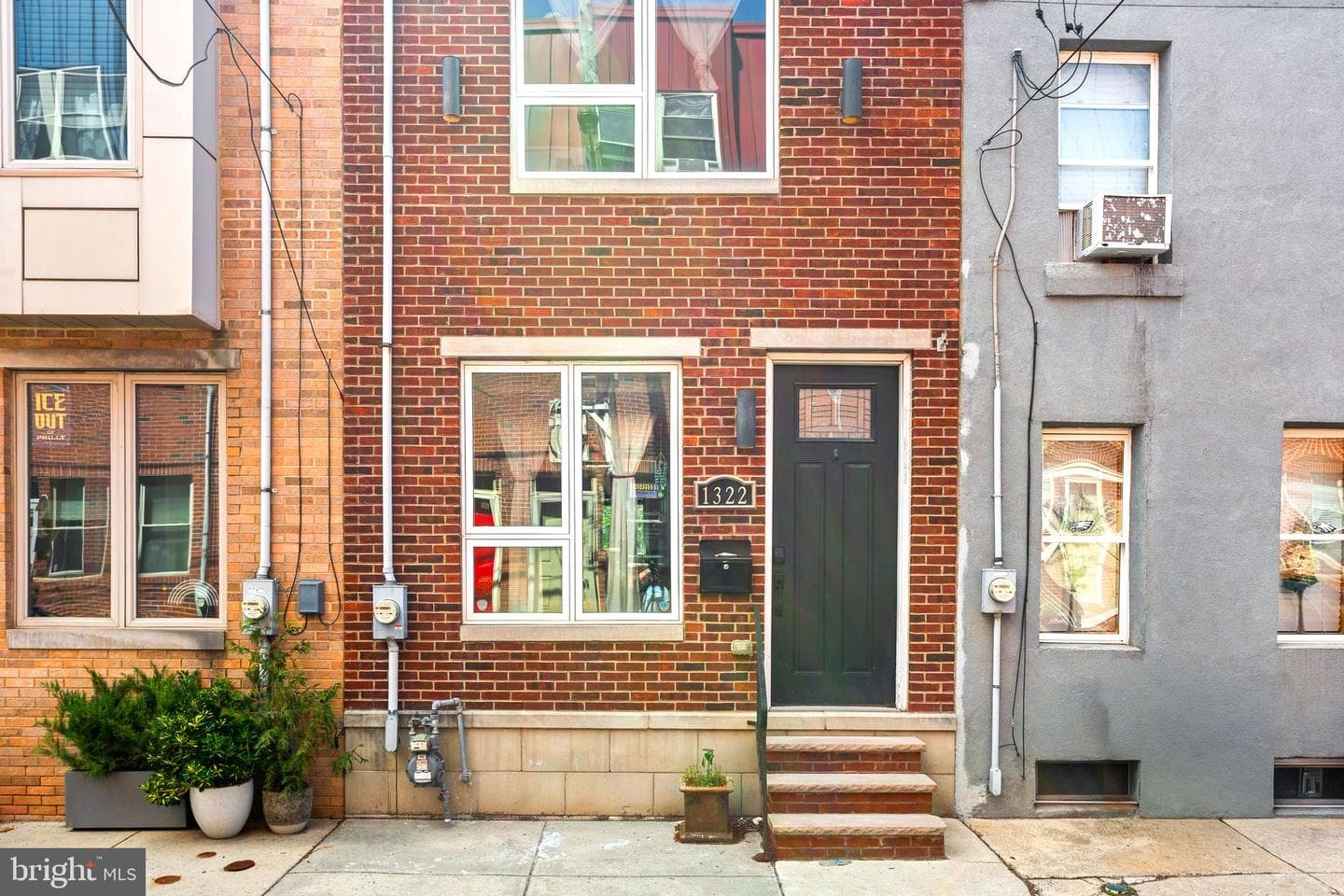 1322 S Chadwick Street, Philadelphia