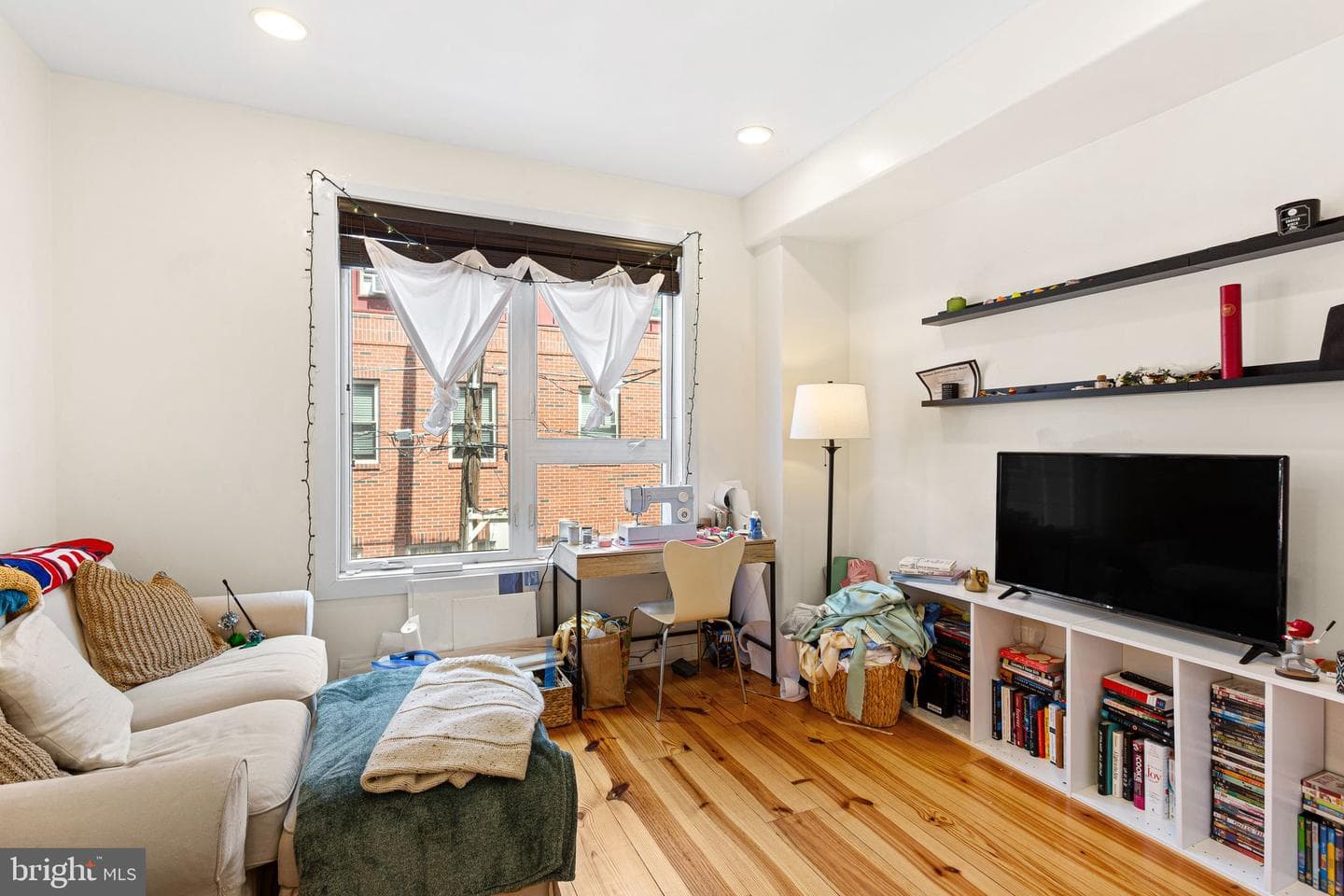 1322 S Chadwick Street photo 16