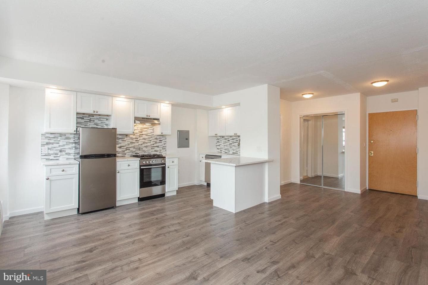2101 Chestnut Street #1025 photo 2