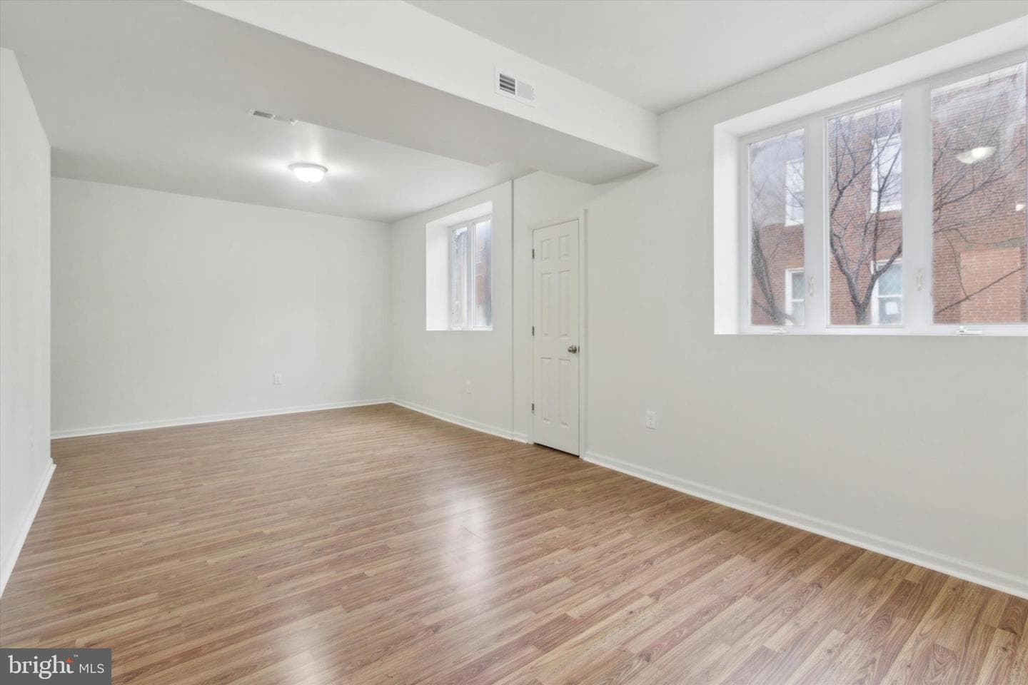 1746 S Orianna Street photo 4