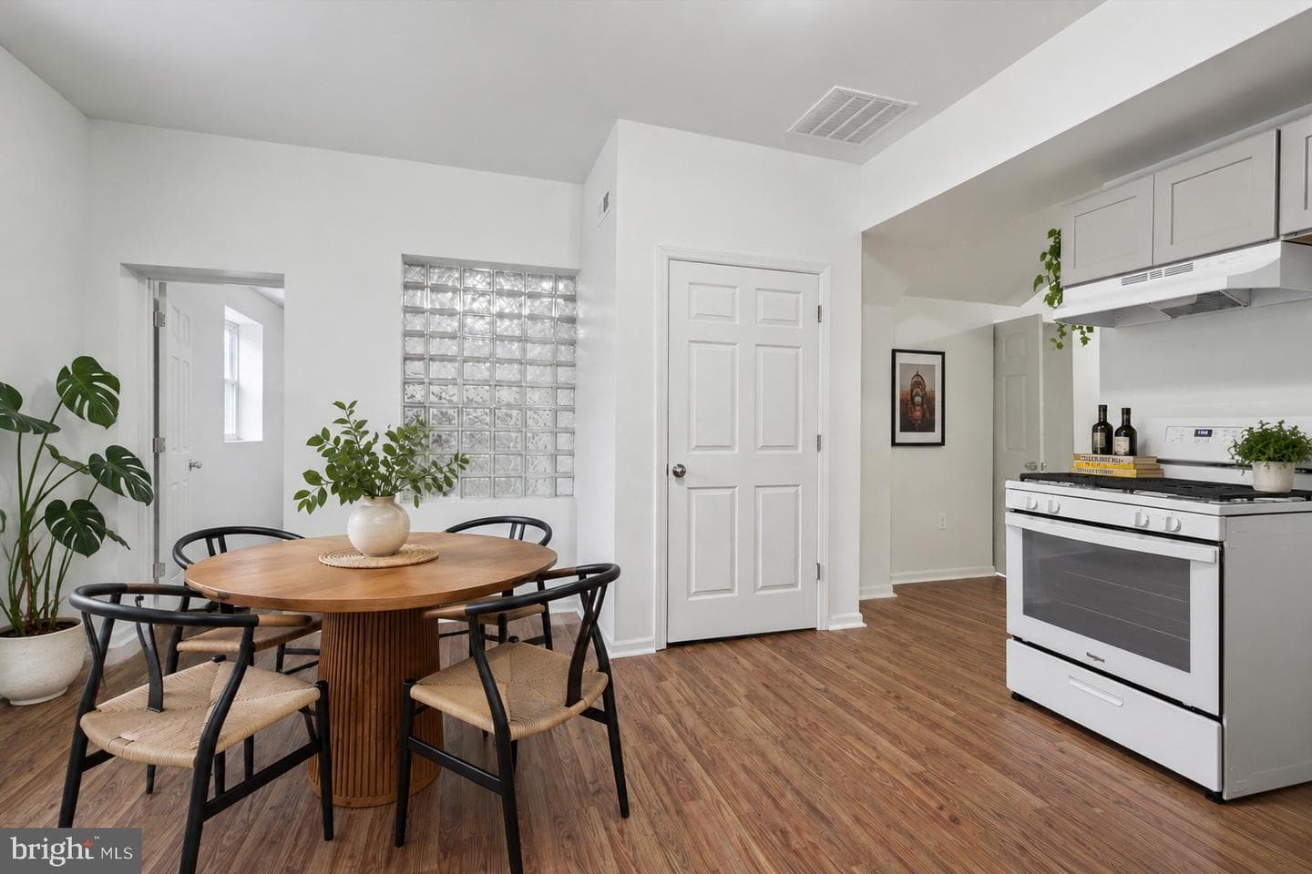 1746 S Orianna Street photo 7