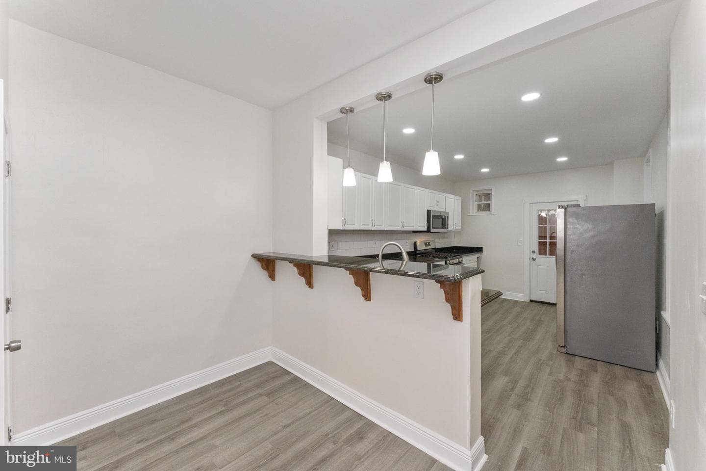5426 Webster Street photo 10