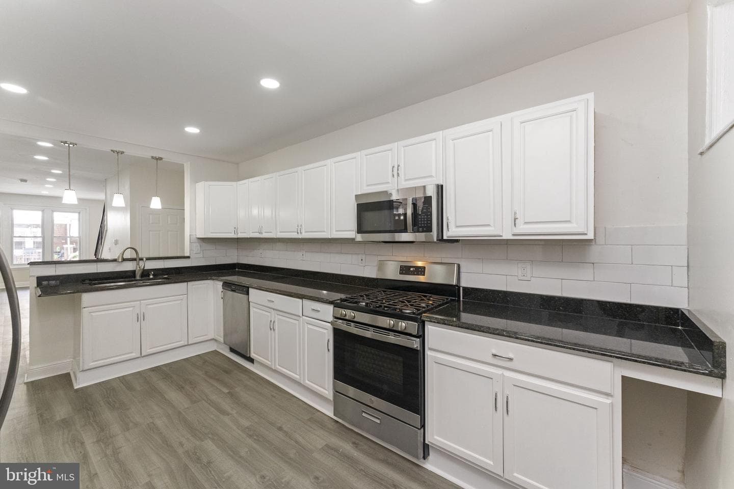 5426 Webster Street photo 12