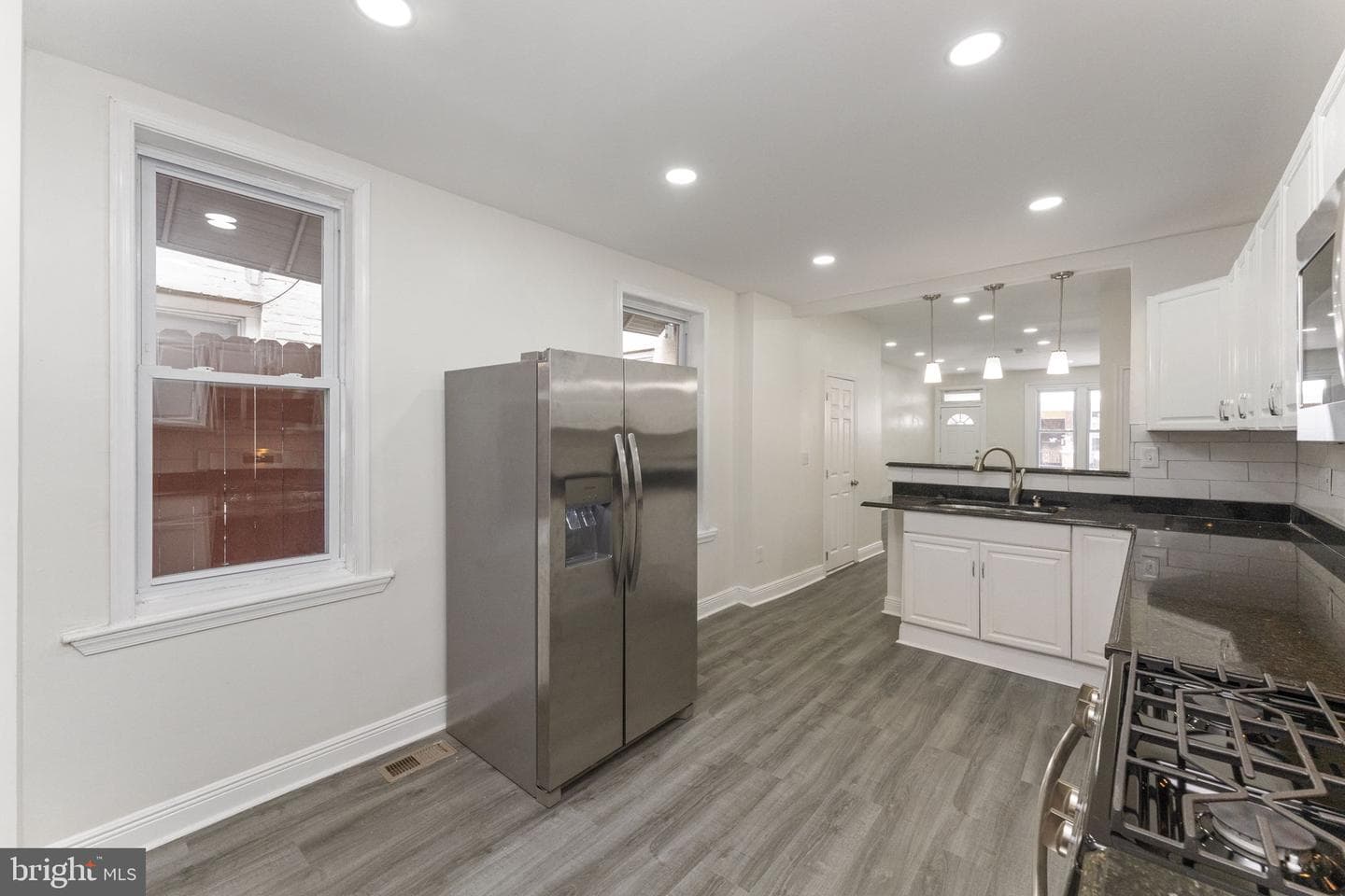 5426 Webster Street photo 15