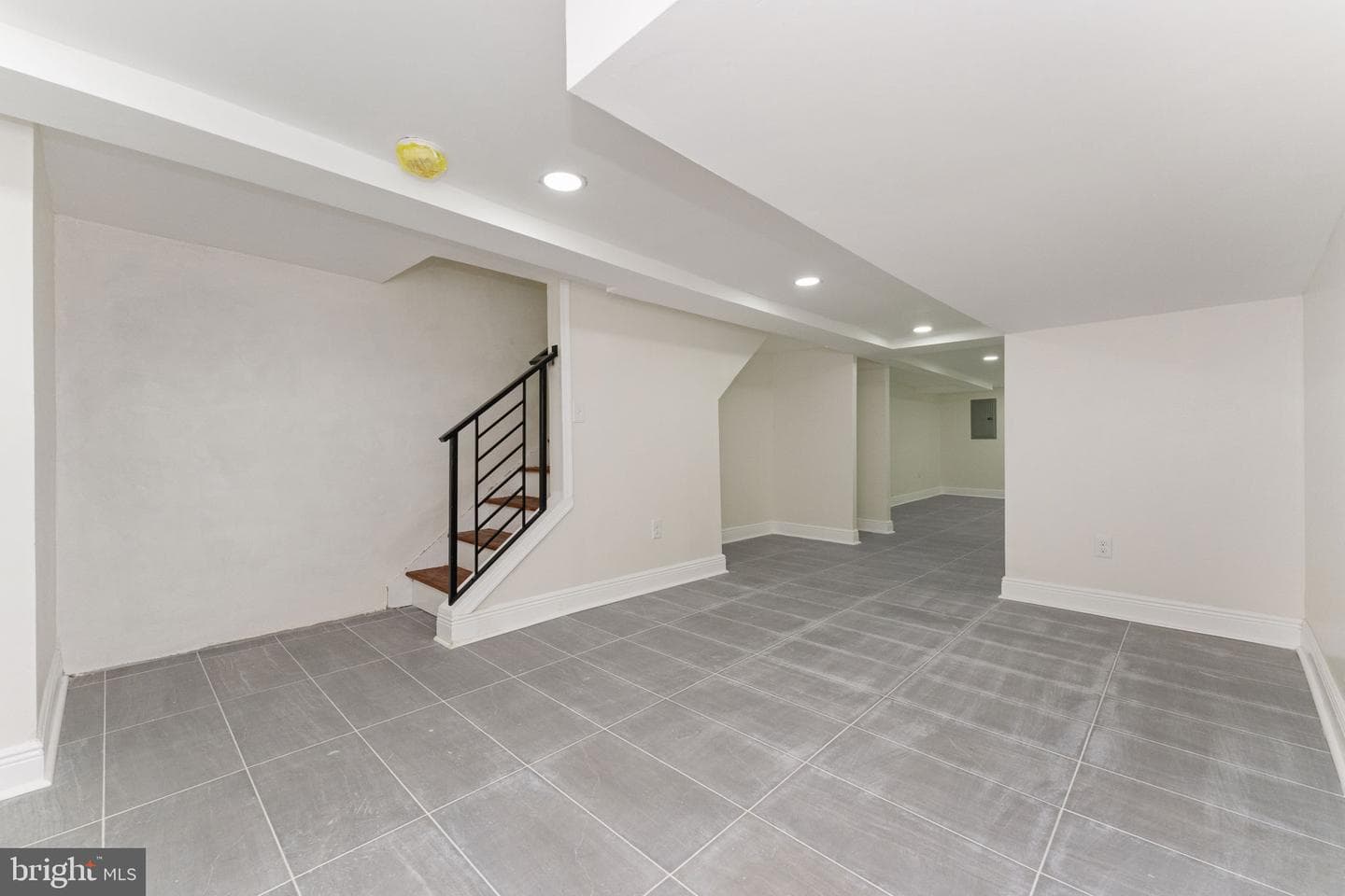 5426 Webster Street photo 25