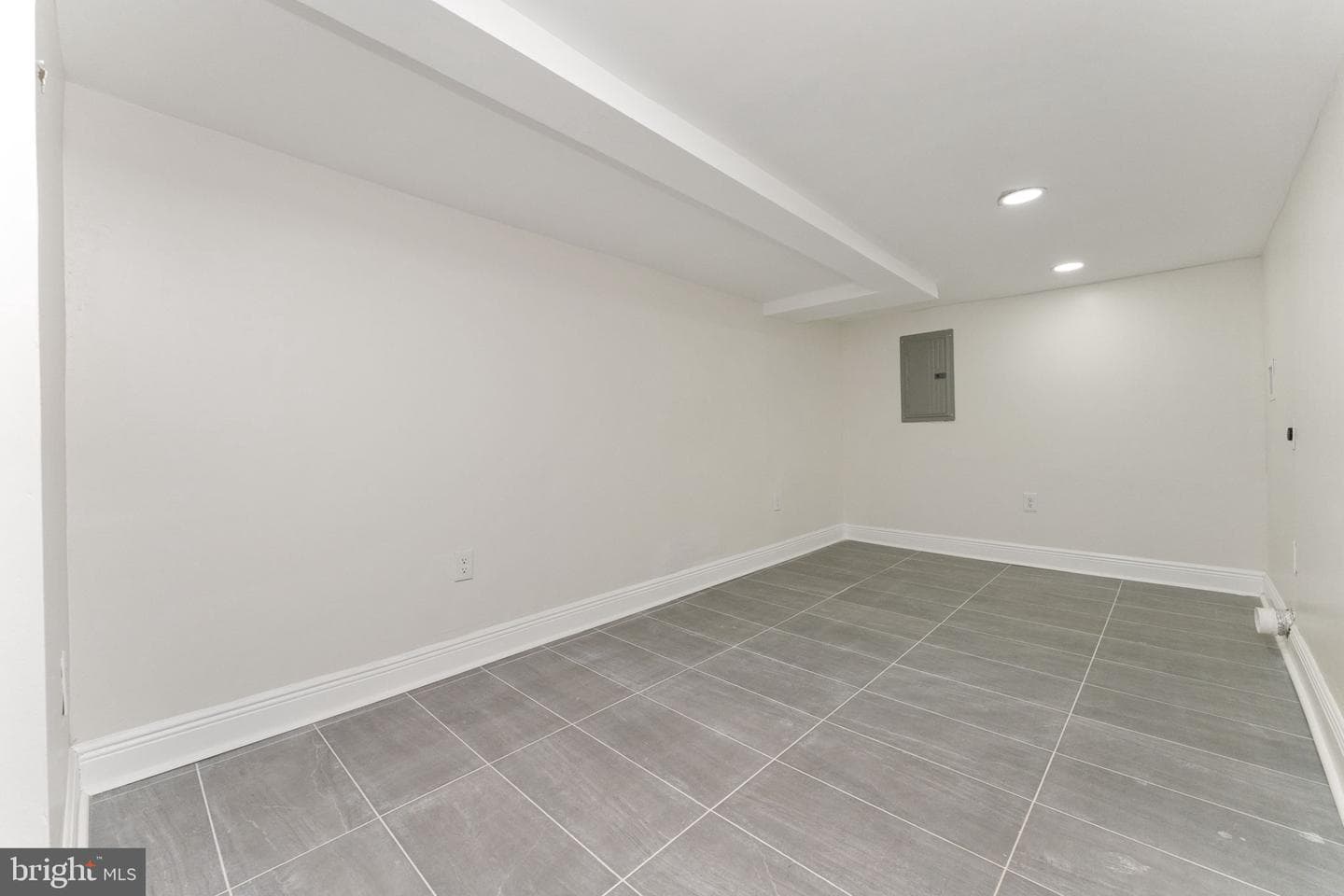 5426 Webster Street photo 28