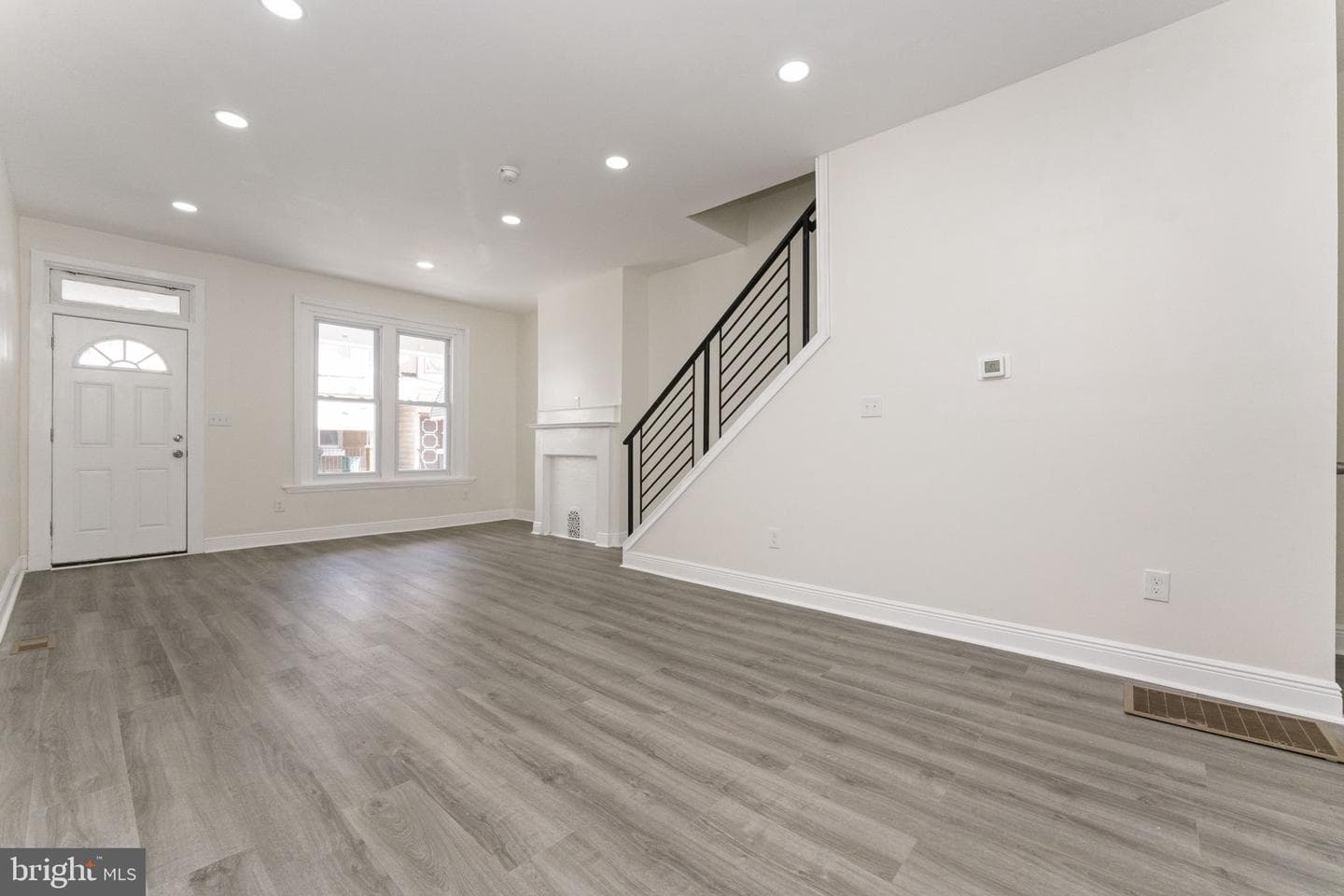 5426 Webster Street photo 7
