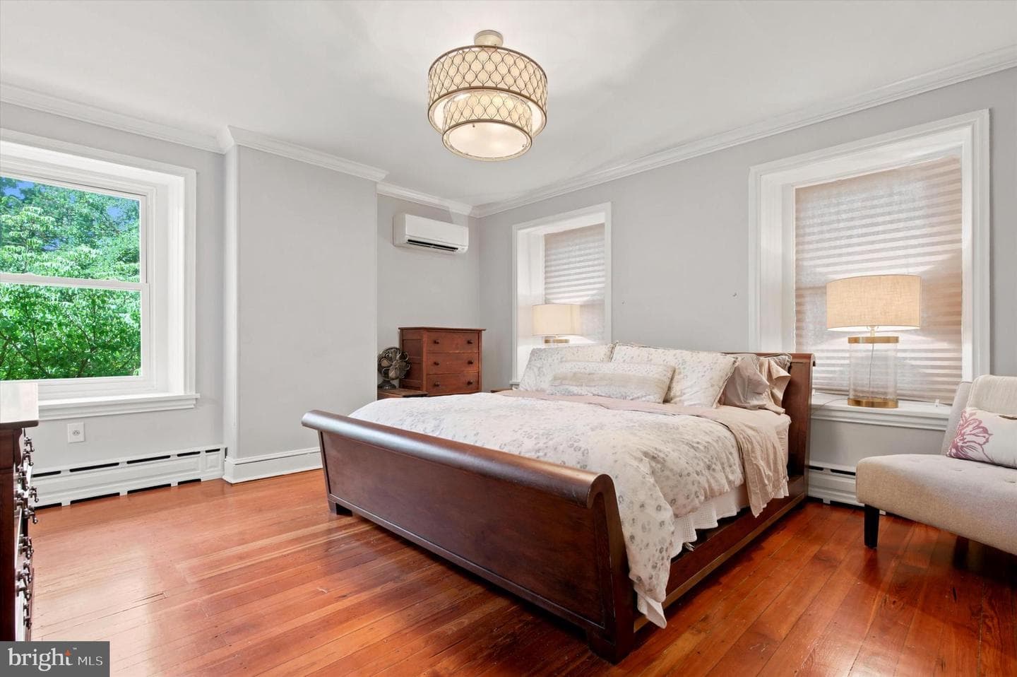 50 W Highland Avenue photo 18
