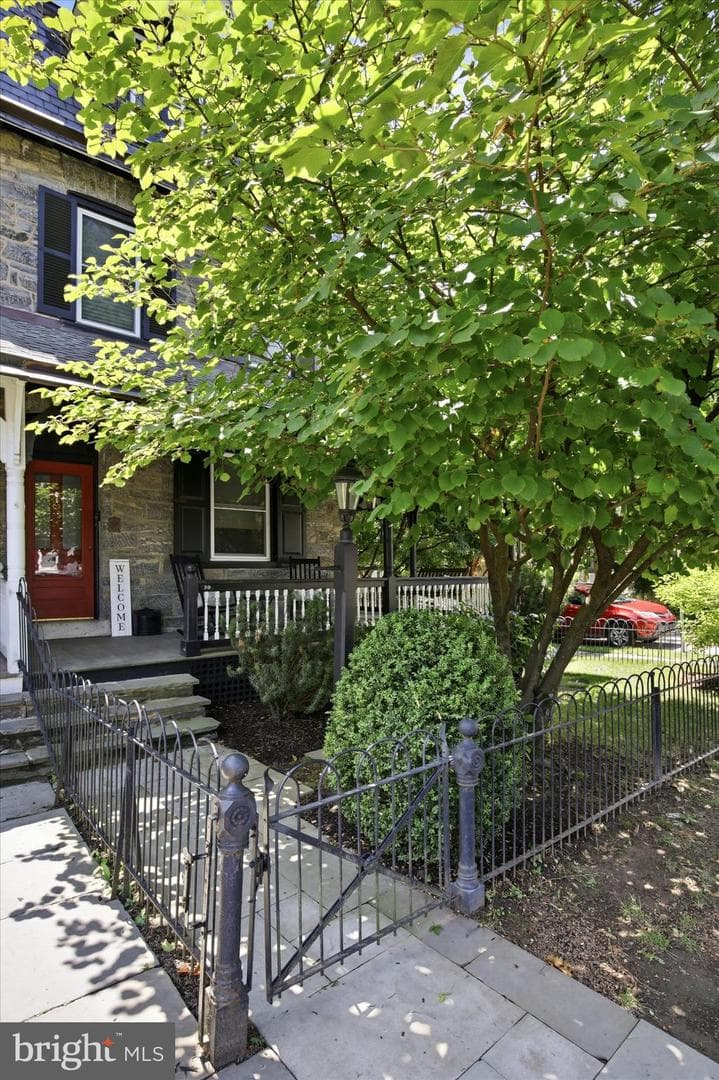 50 W Highland Avenue photo 2