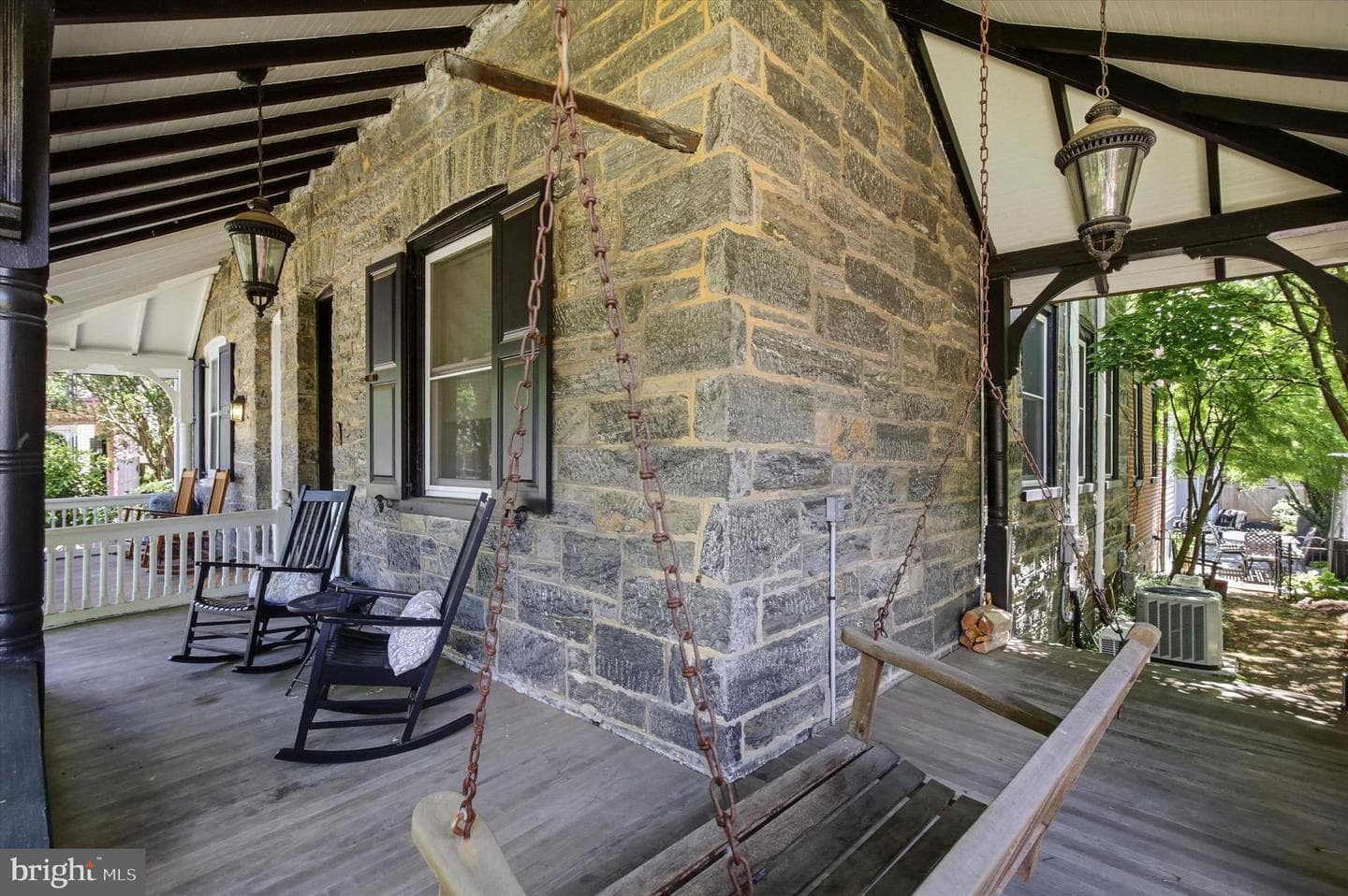 50 W Highland Avenue photo 4