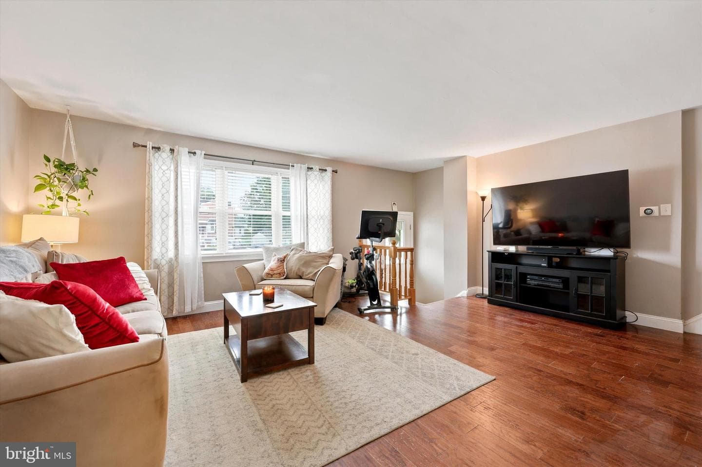 12460 Sweet Briar Place photo 5