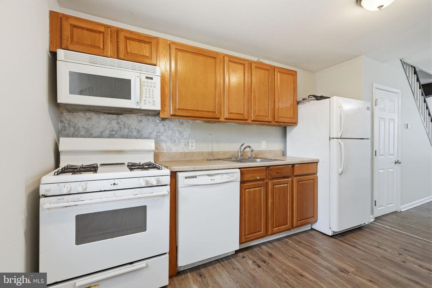 2343 Watkins Street photo 10