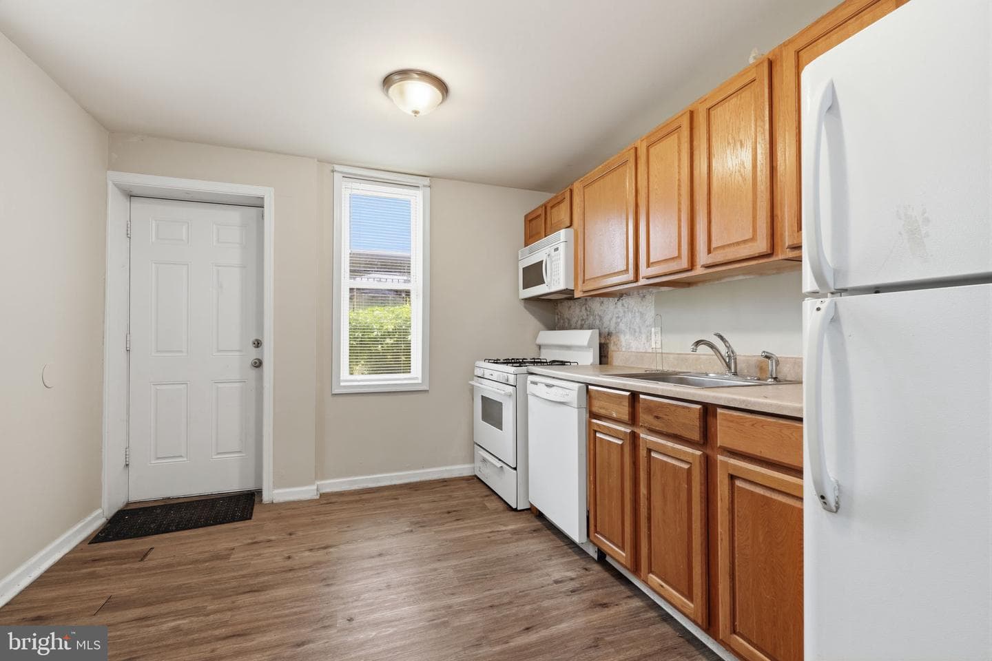 2343 Watkins Street photo 9