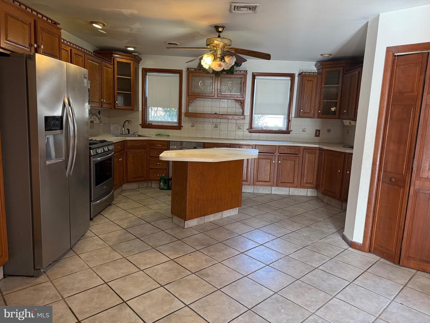 3011 Teesdale Street photo 8
