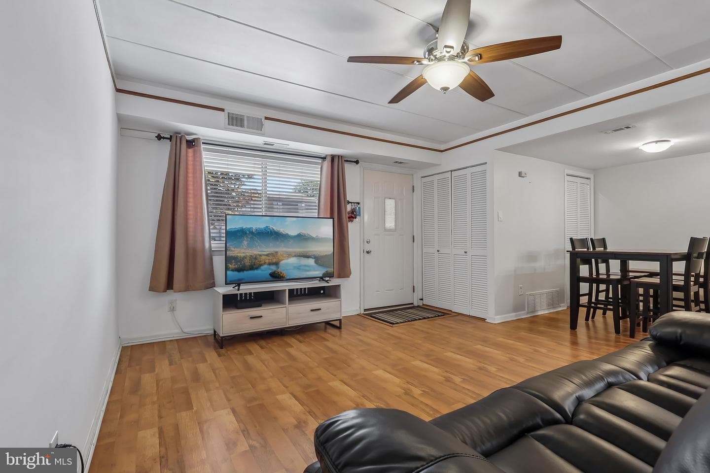 20102 Delaire Landing Road #102 photo 11