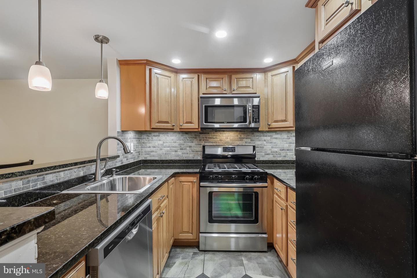 20102 Delaire Landing Road #102 photo 3