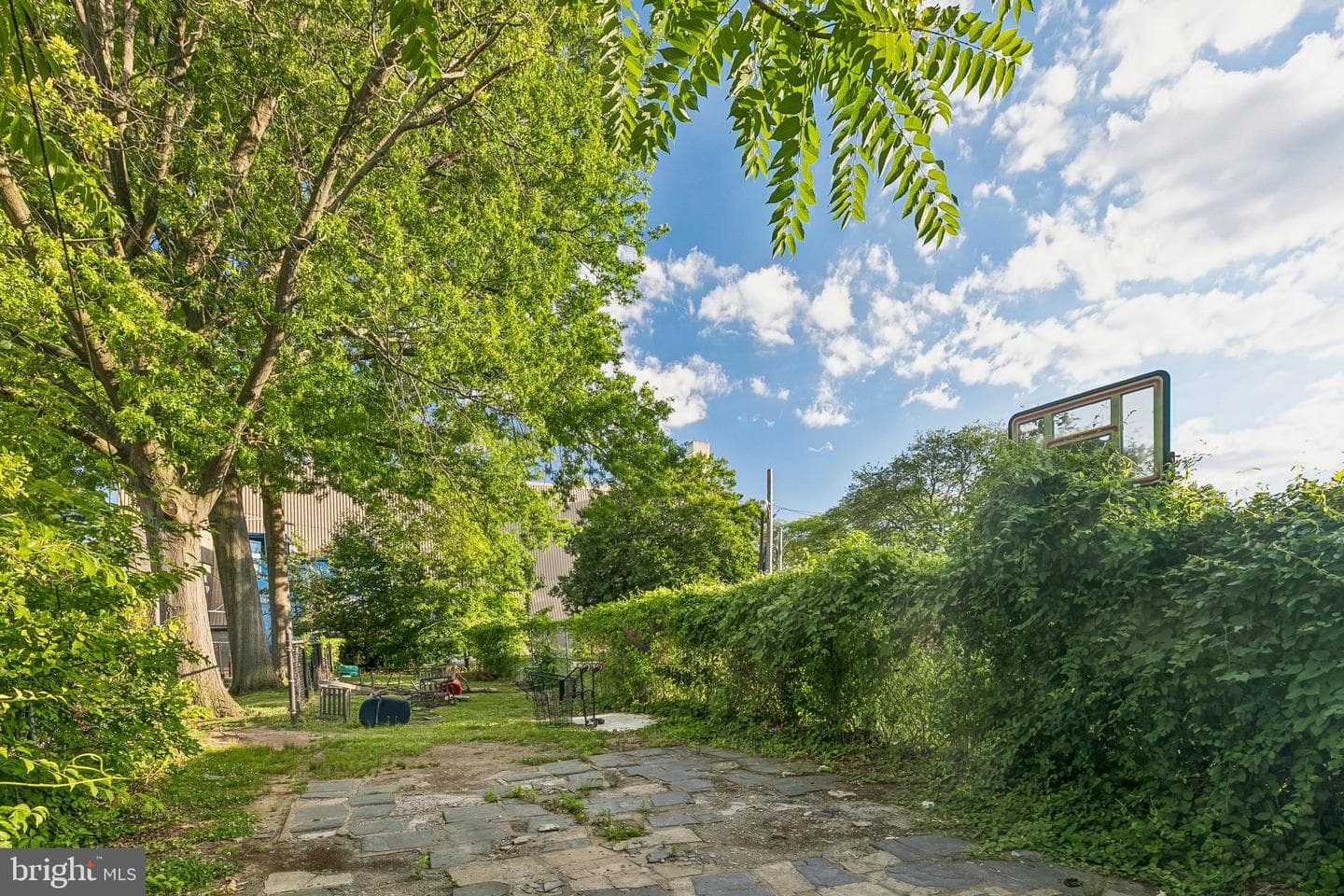 2110 W Chew Avenue photo 34
