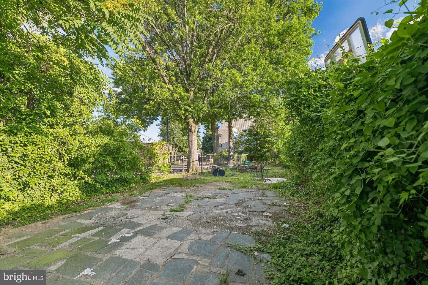 2110 W Chew Avenue photo 35