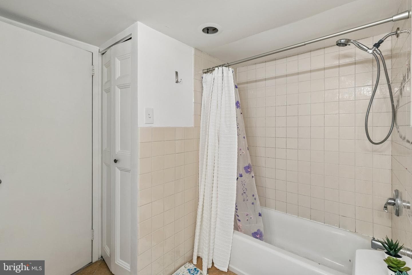 1420 Locust Street #8g photo 13