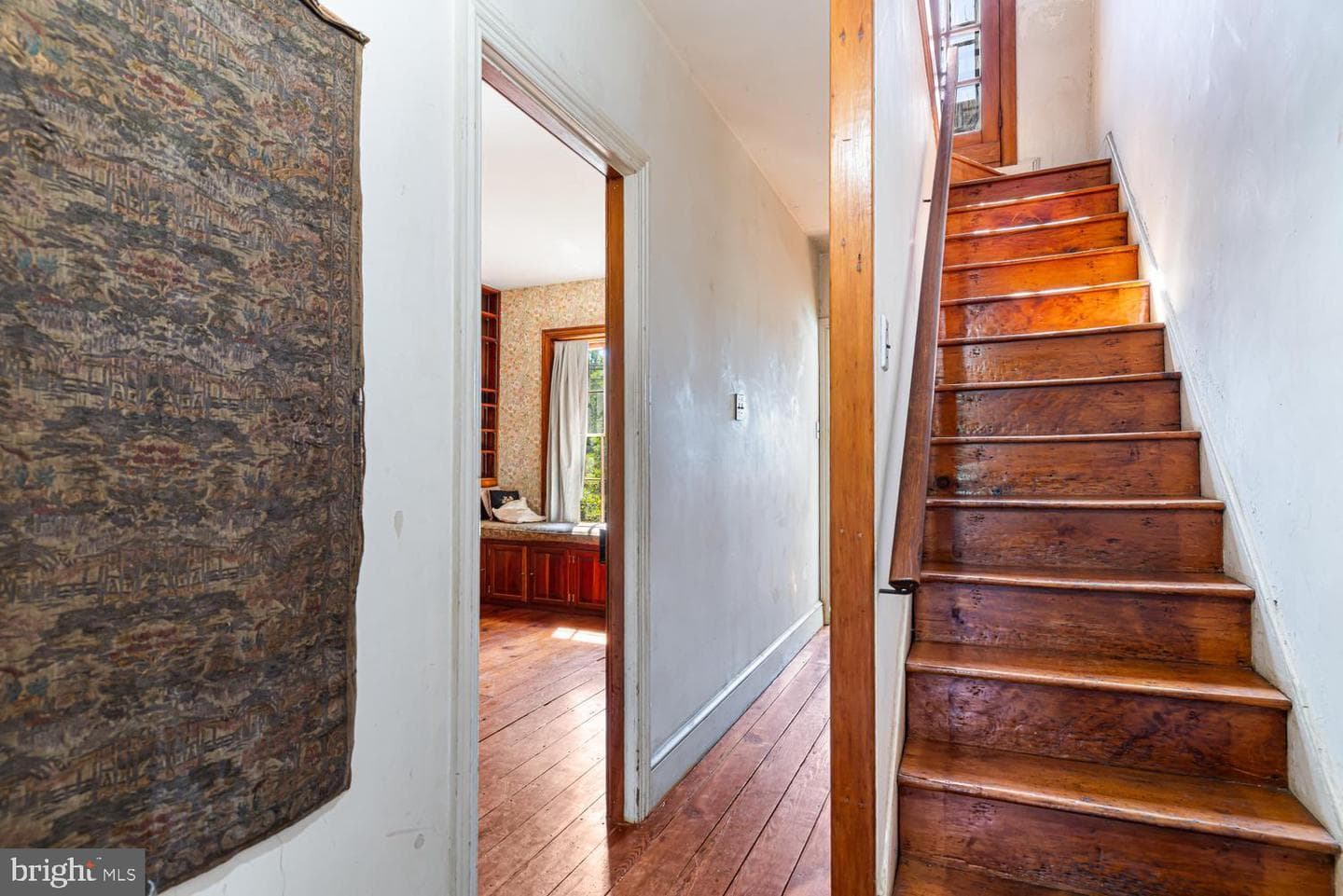 56 W Penn Street photo 28
