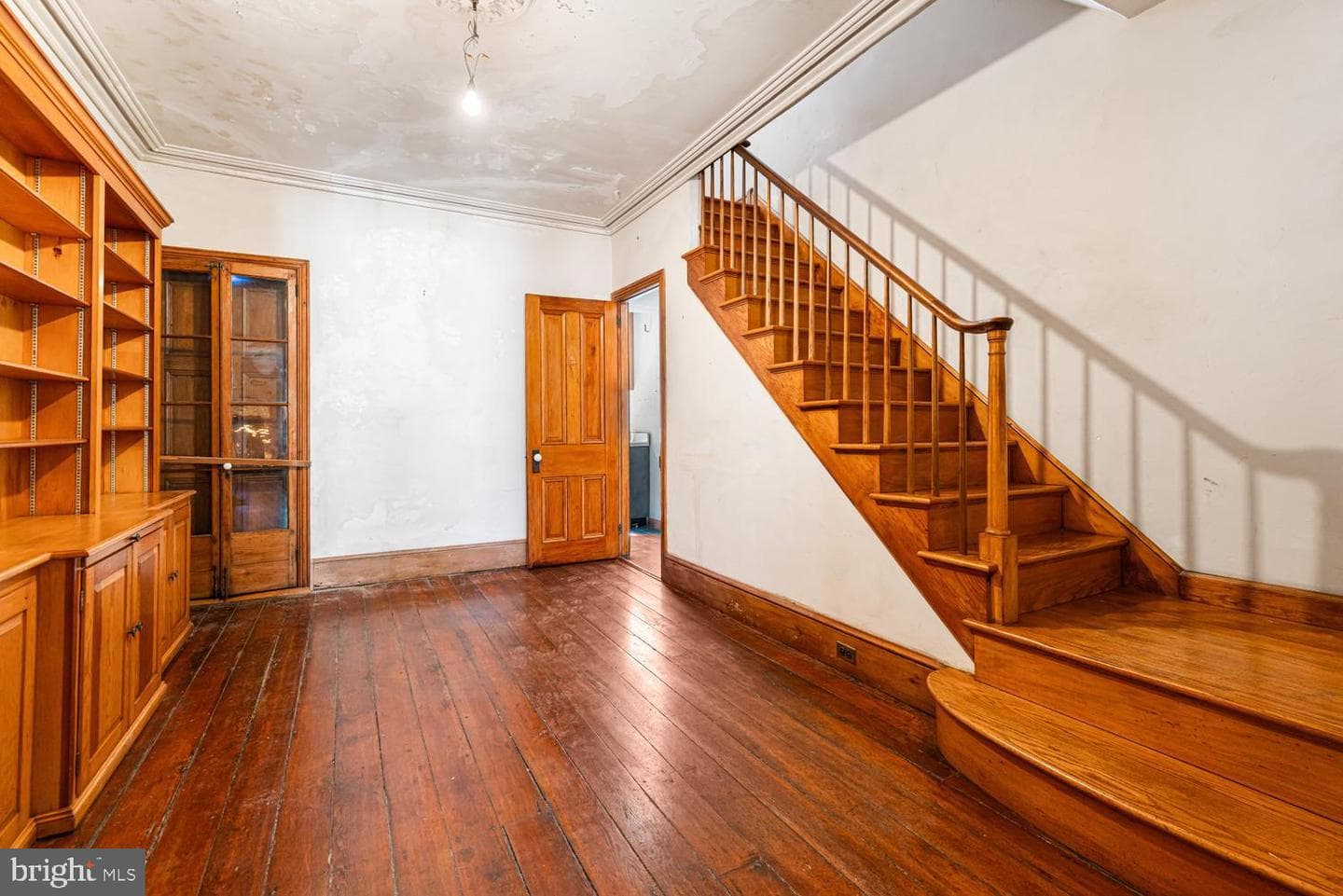 56 W Penn Street photo 8