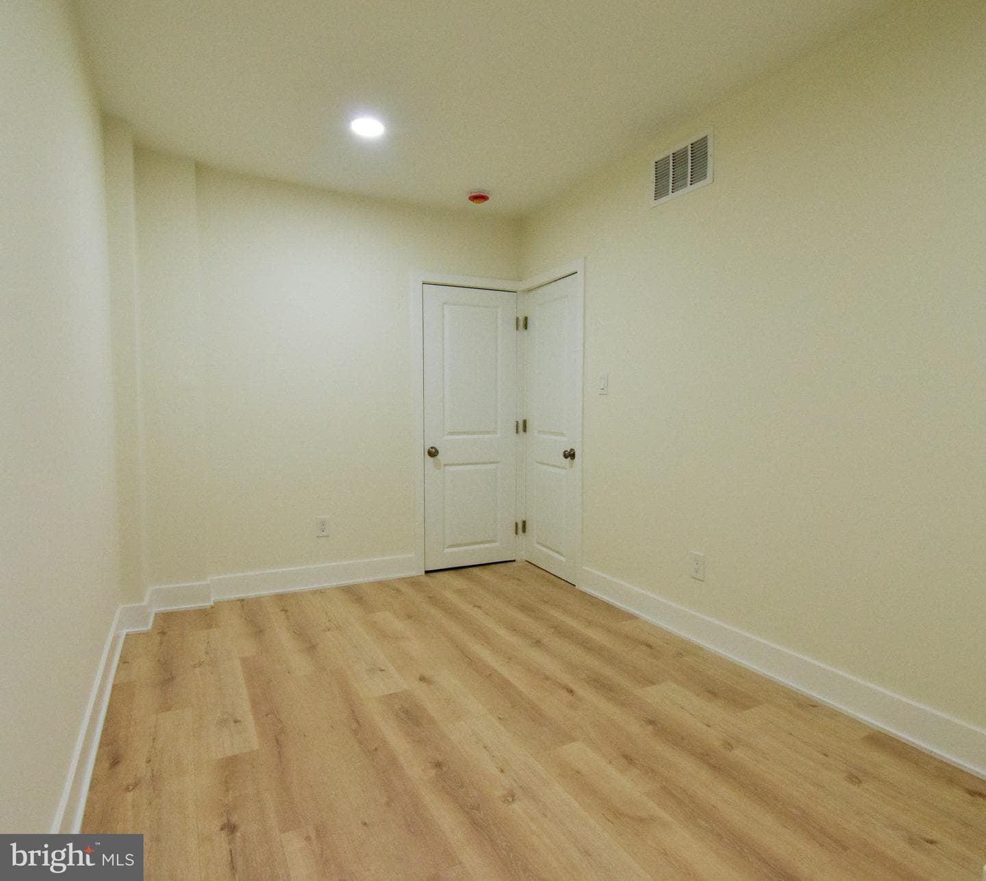5814 Crittenden Street photo 19
