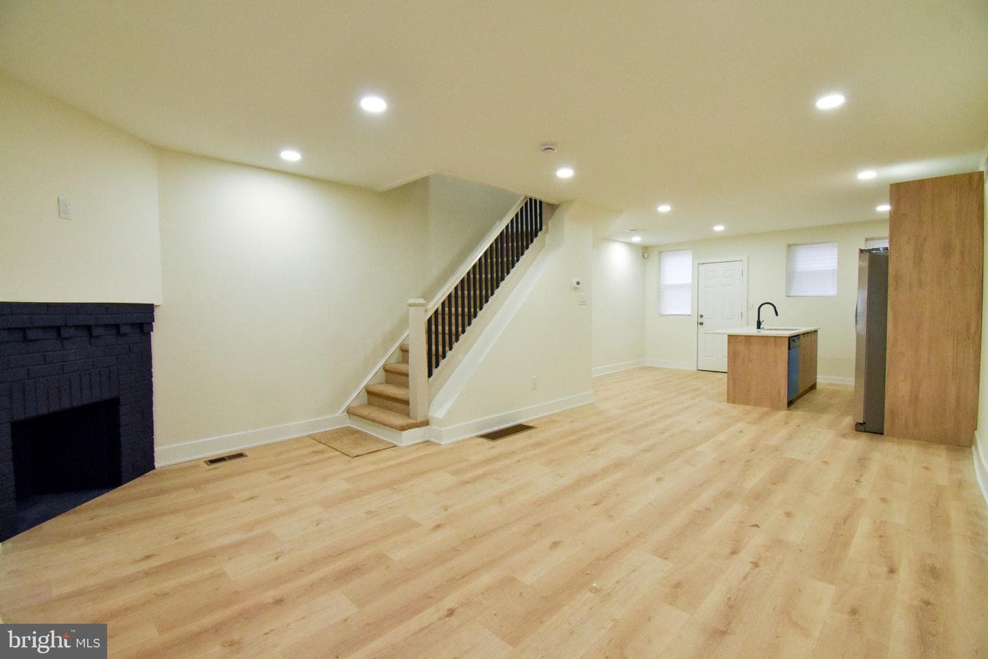 5814 Crittenden Street photo 4