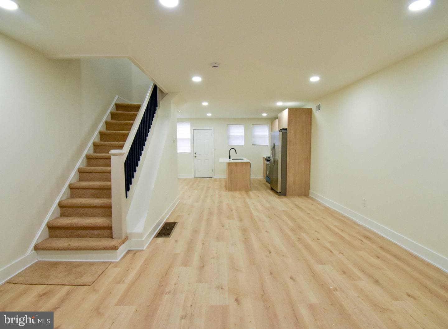 5814 Crittenden Street photo 7
