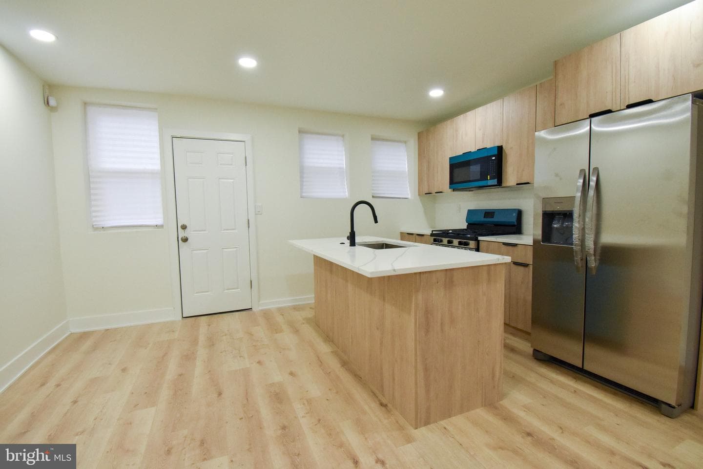5814 Crittenden Street photo 8