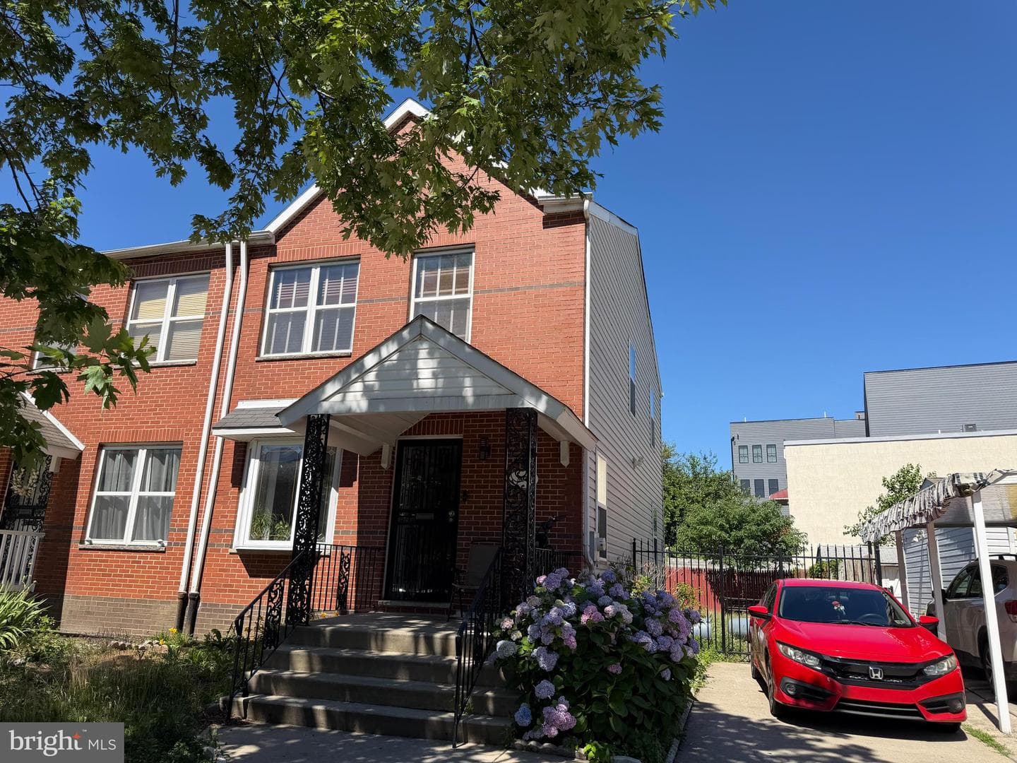 810 N Park Avenue photo 1