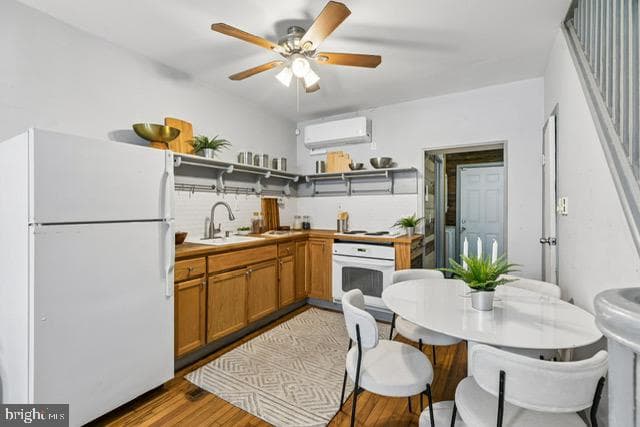 2222 Watkins Street photo 6