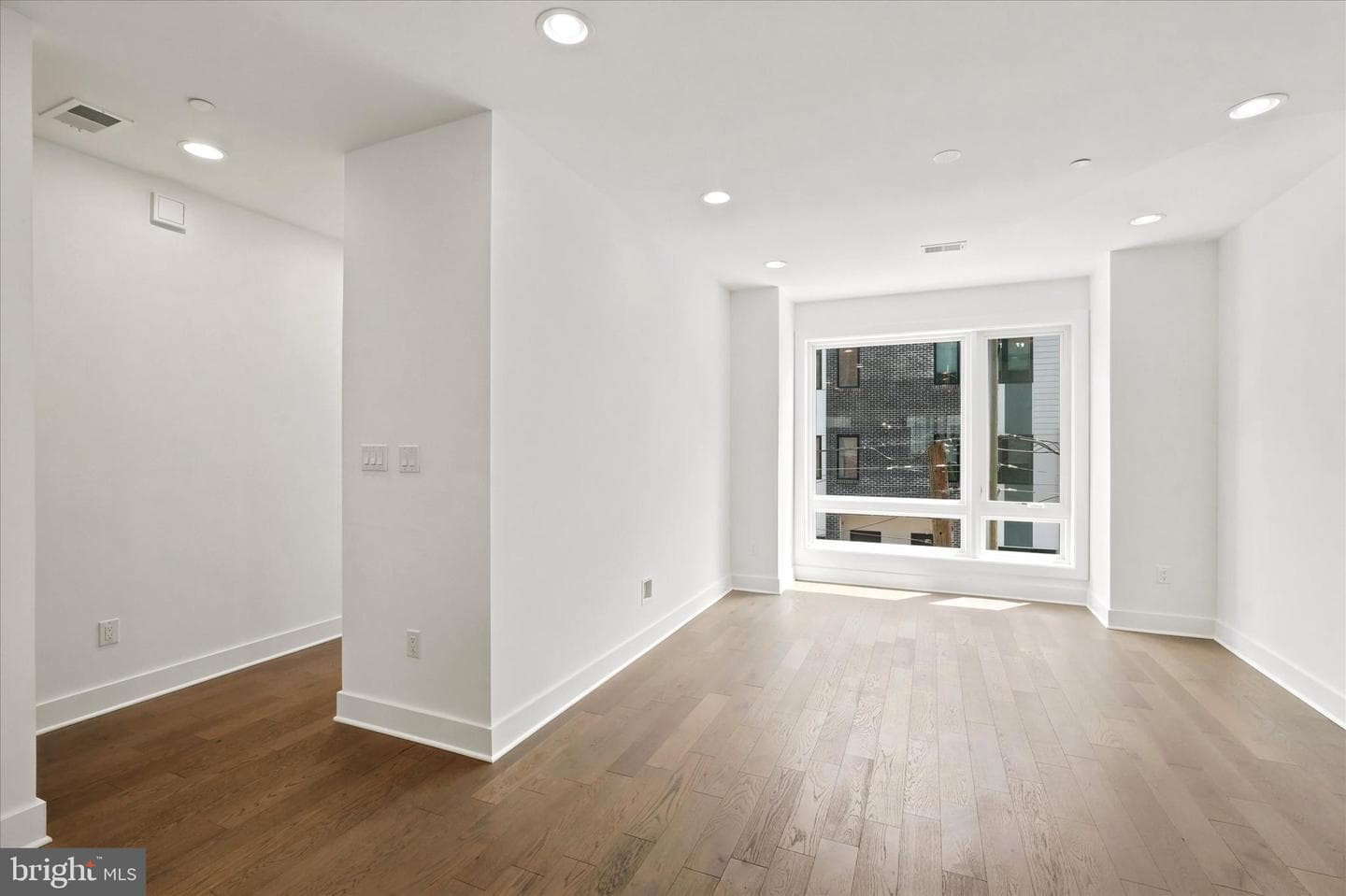 1420 S Howard Street photo 34