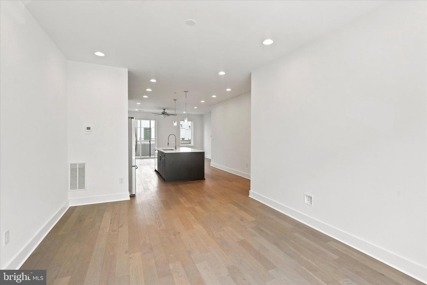 1420 S Howard Street photo 35