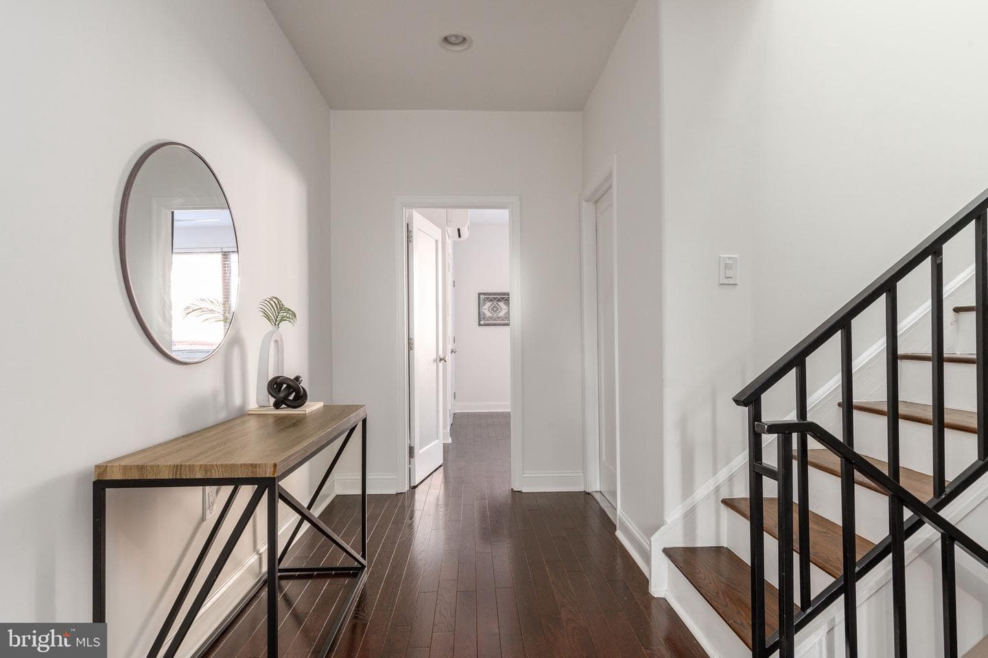 752 S Hicks Street photo 32