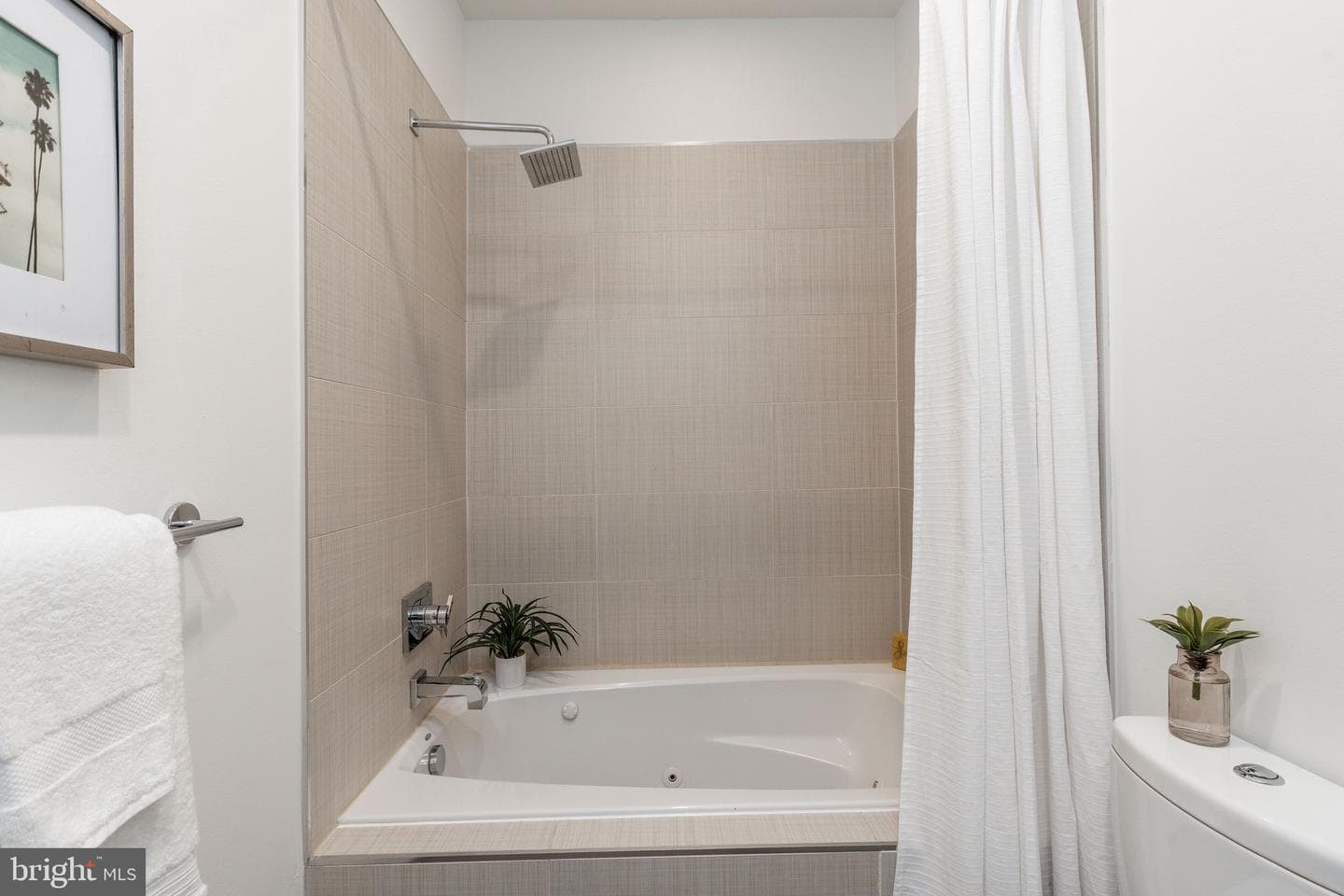 752 S Hicks Street photo 34