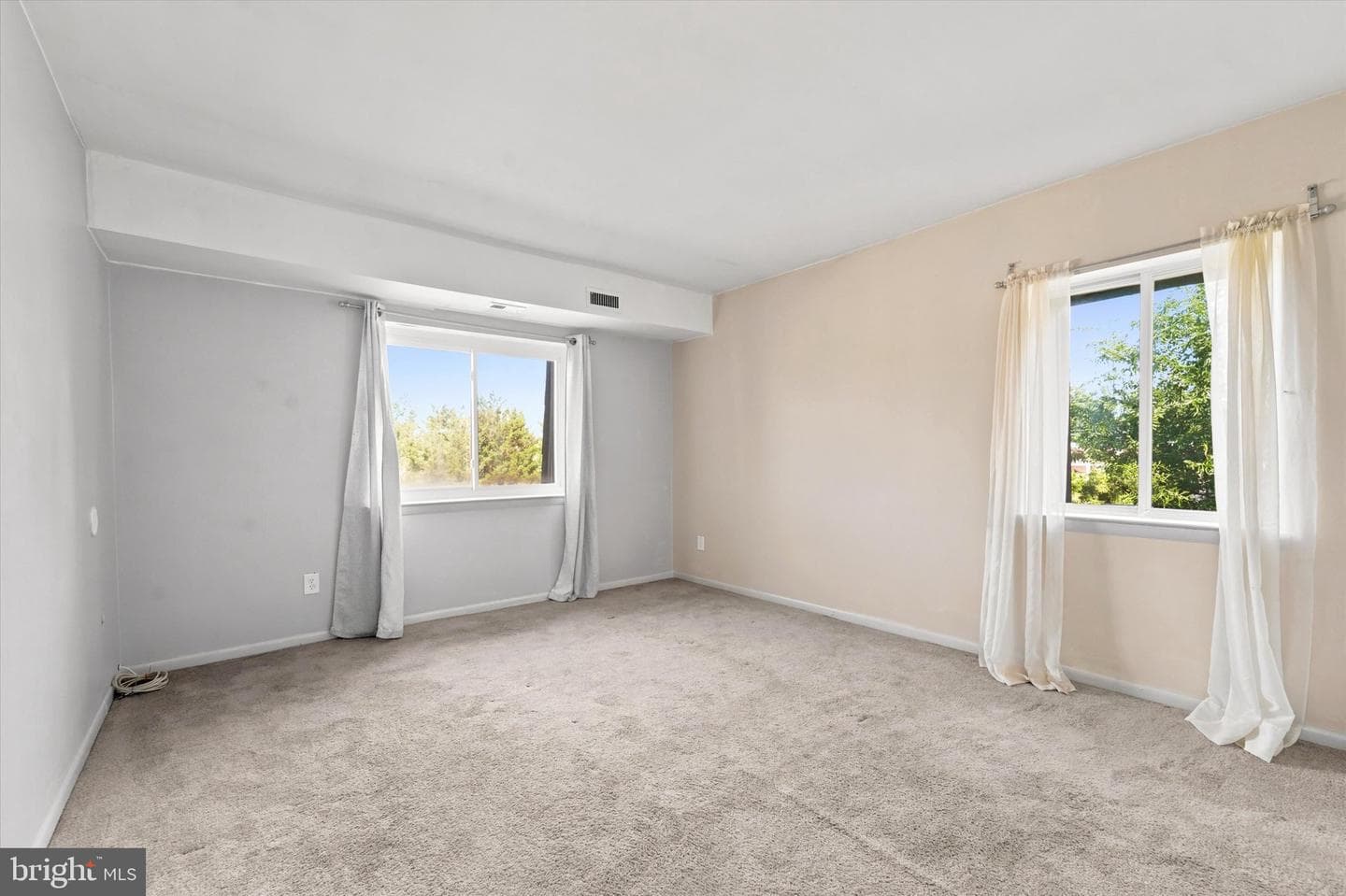 58201 Delaire Landing Road #201 photo 15