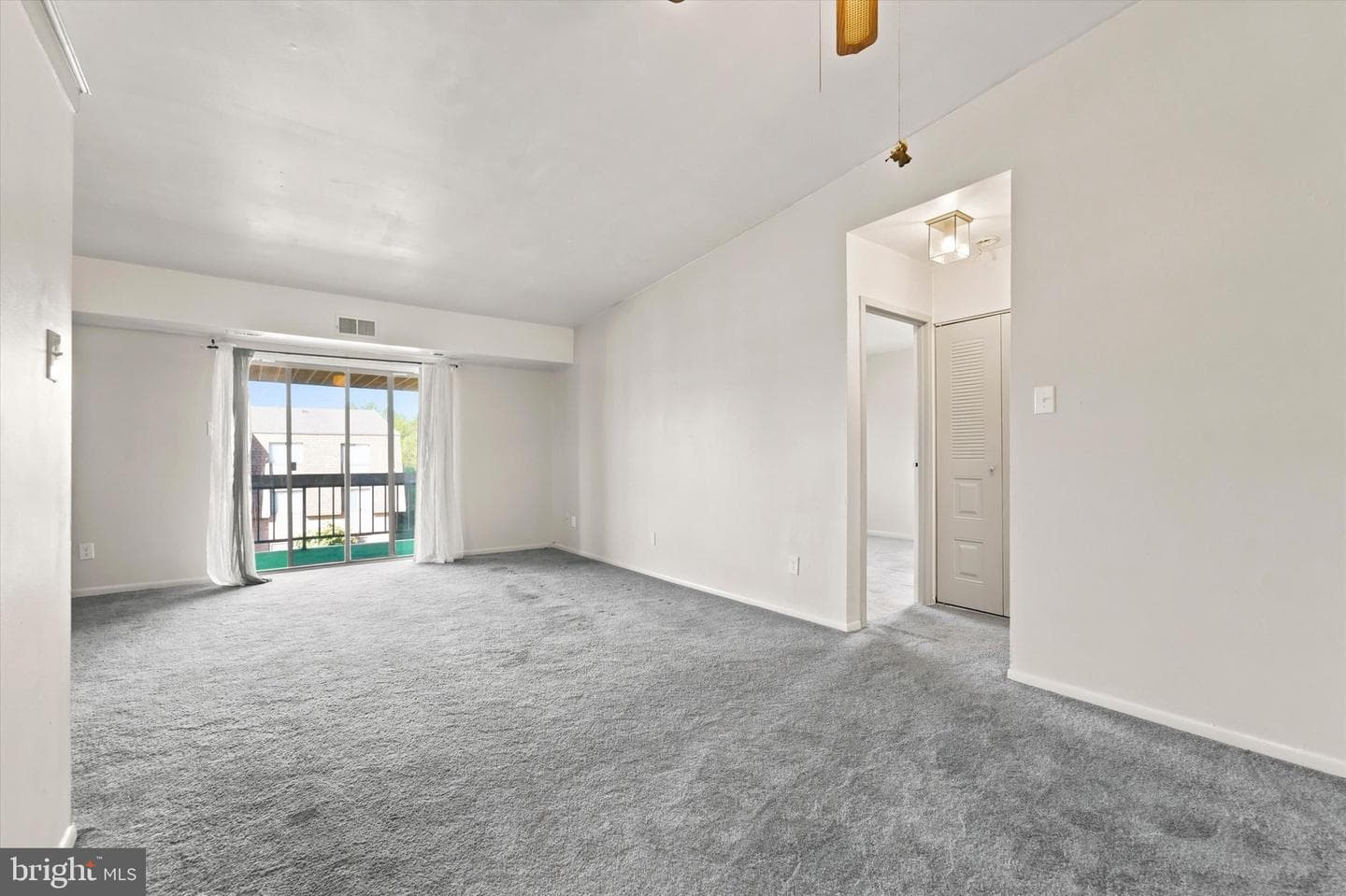 58201 Delaire Landing Road #201 photo 3