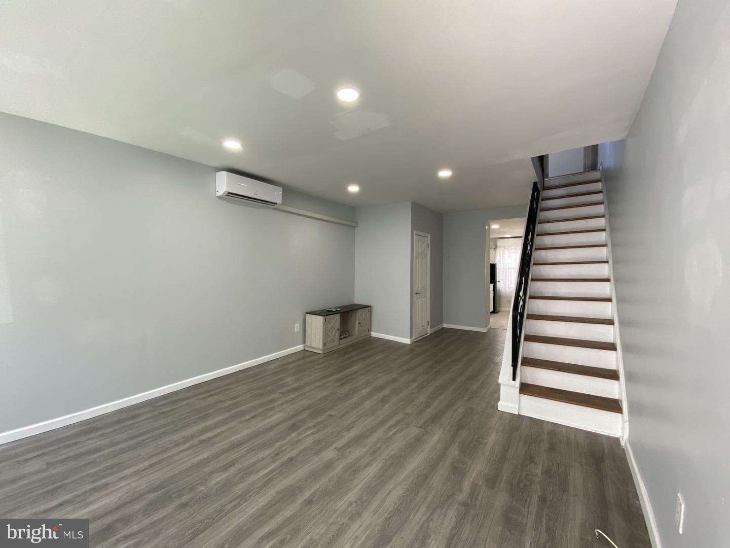 345 Winton St photo 6