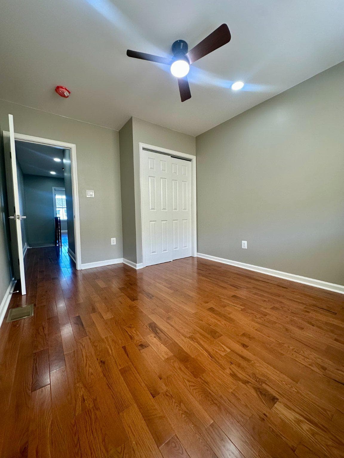 938 Marcella Street photo 14