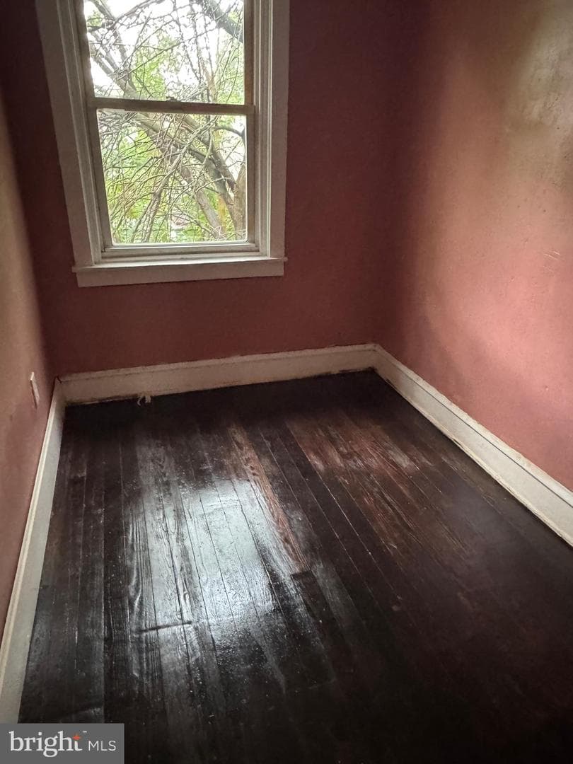 2512 S 61st Street photo 8