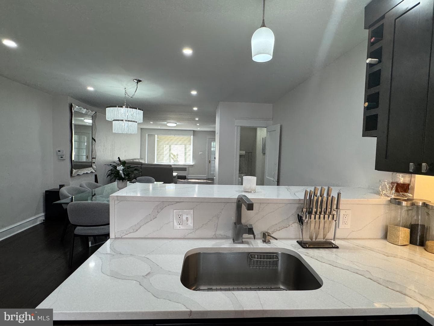 1856 Mohican Street photo 10