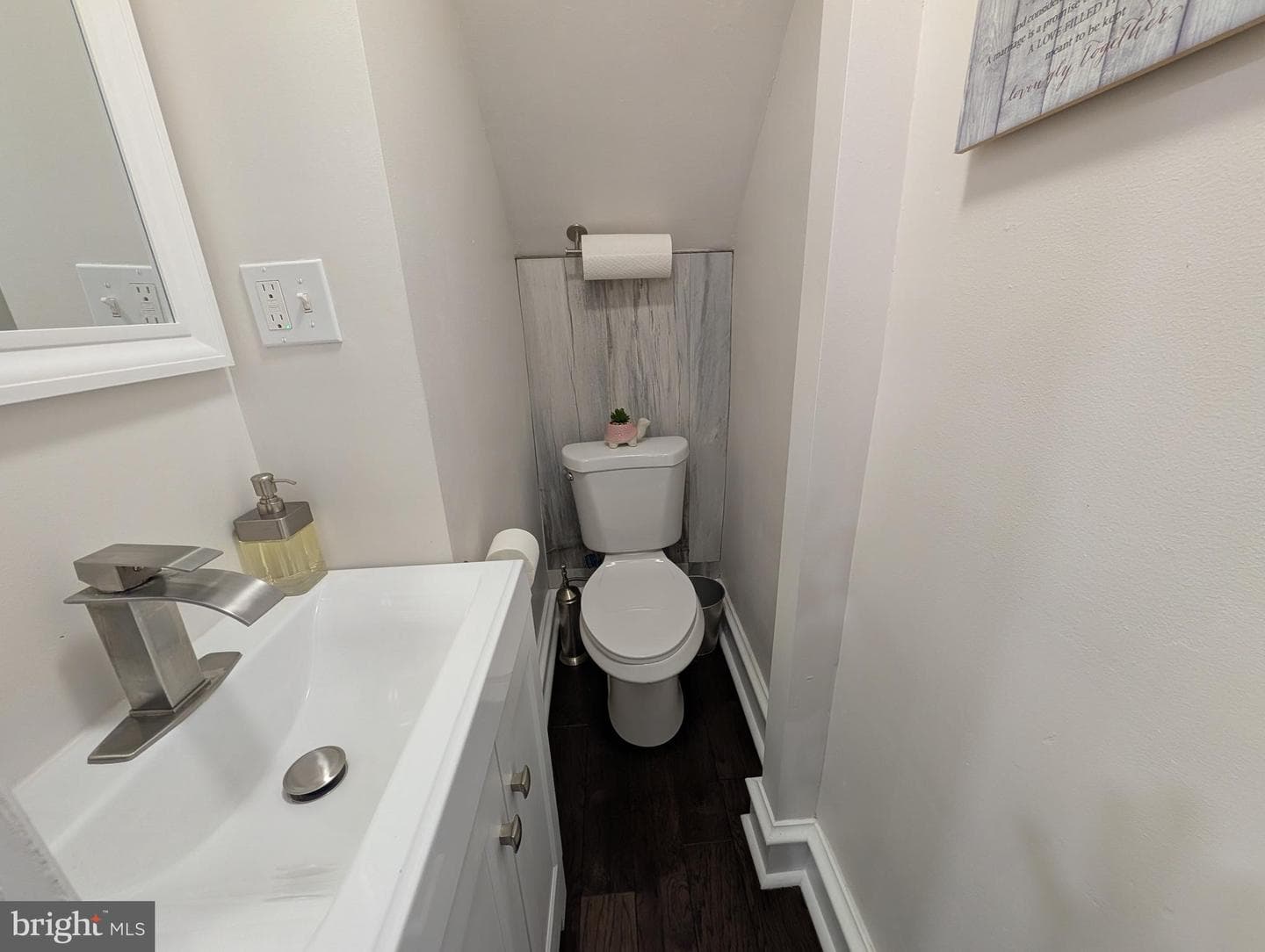 1856 Mohican Street photo 13