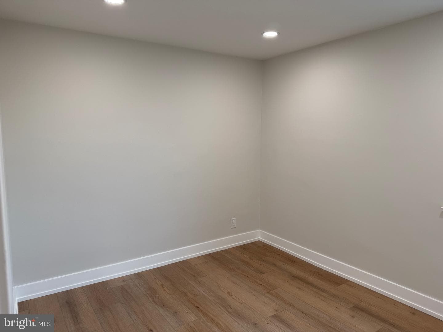 7554 Forrest Avenue photo 16