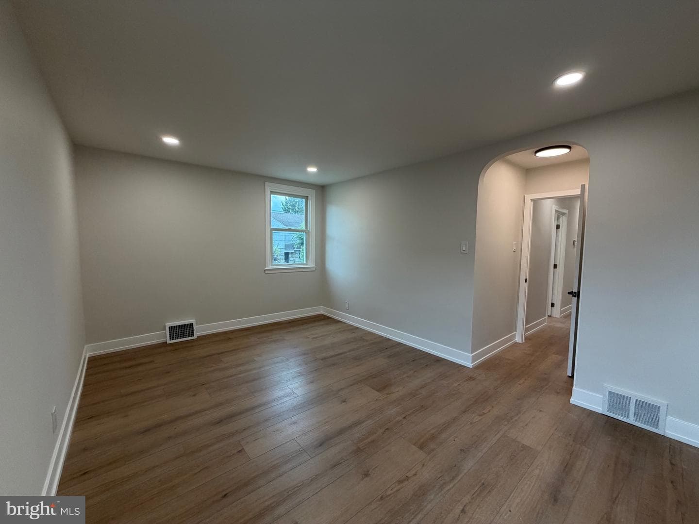 7554 Forrest Avenue photo 18