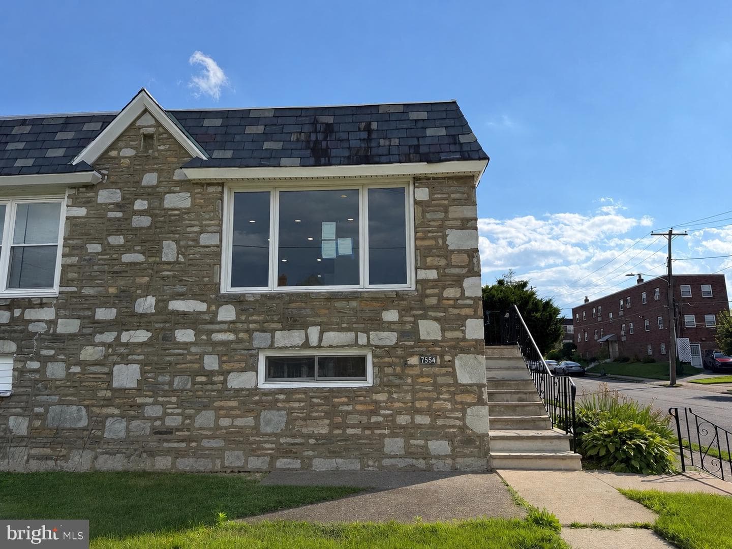 7554 Forrest Avenue photo 3