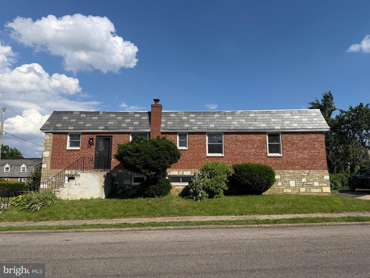 7554 Forrest Avenue photo 4