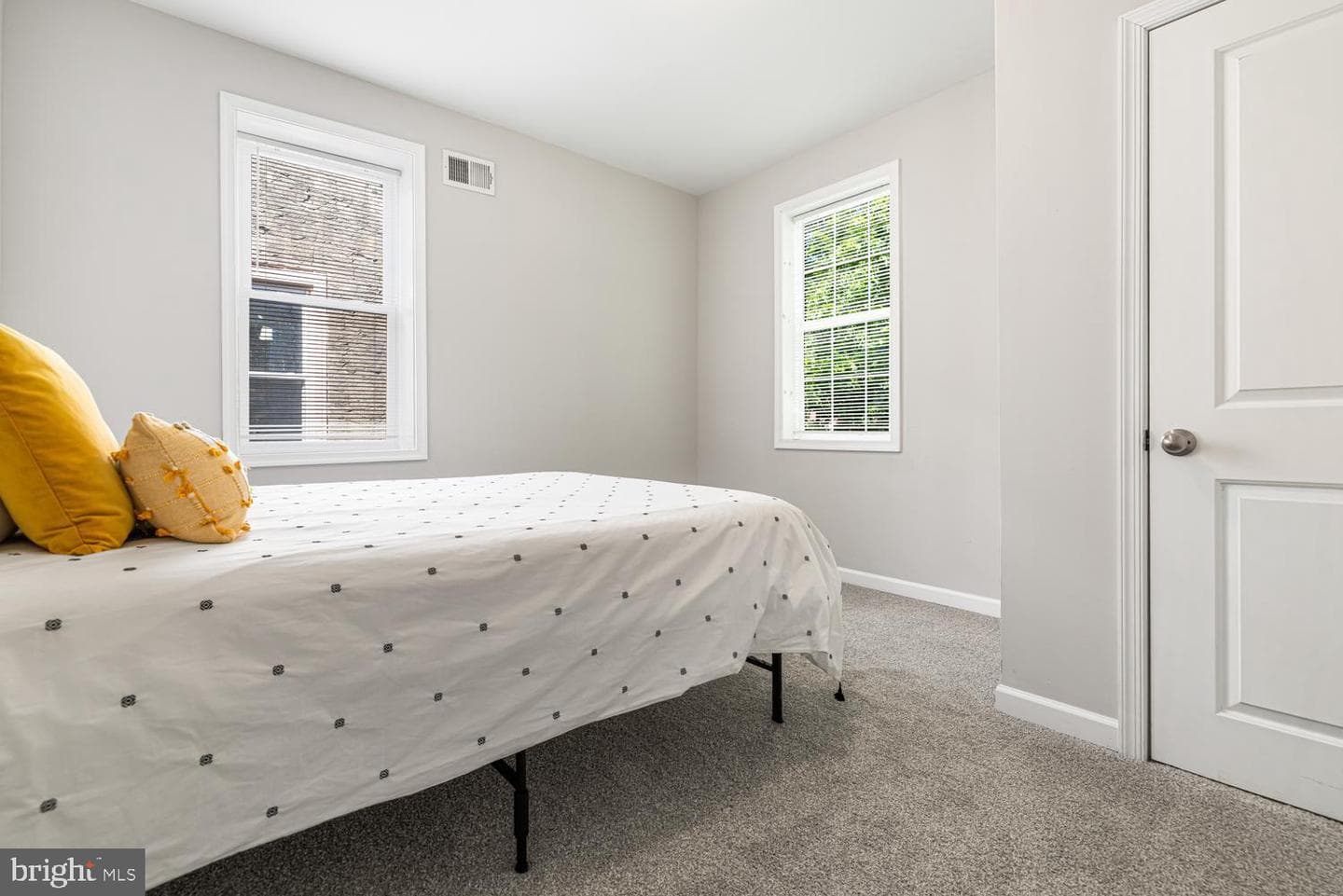 159 E Mayland Street photo 13