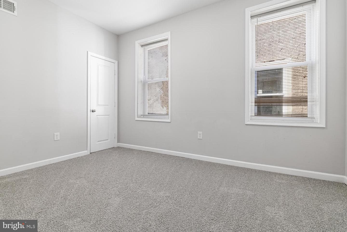 159 E Mayland Street photo 17